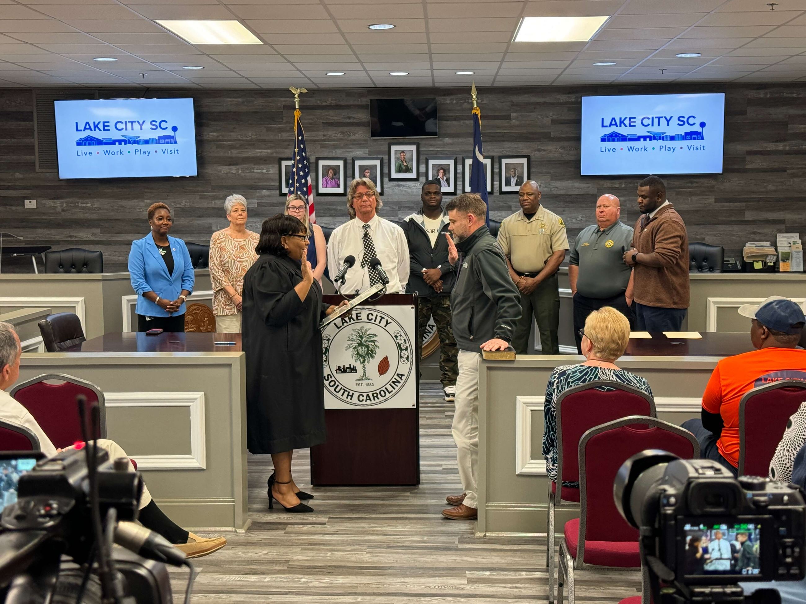 Maj. Patrick Miles is sworn in as Lake City Chief of Police by Gloria Washington, municipal judge